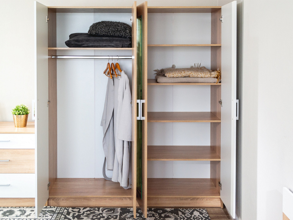 Распашной шкаф 4дв   