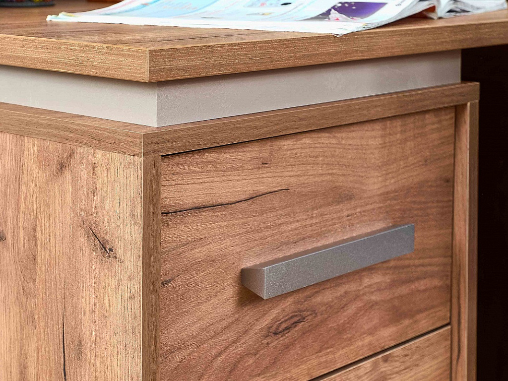 Стол письменный   84